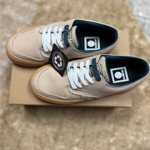 NIB Element Tan and White Men's Sneakers